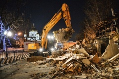 Два торговых центра, рынок и шиномонтаж: что попало под третью волну сноса самостроев 
