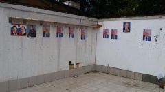 Снос ларька в Серпухове открыл стену с портретами руководства страны