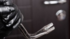 Жители квартиры на первом этаже снова оказались жертвами преступников