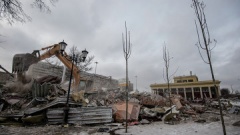 Более 100 бизнесменов Москвы пришли к импровизированному мемориалу в память о самостроях