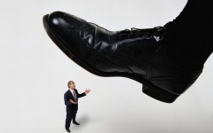 Сносили хлебную палатку на проезде Мишина